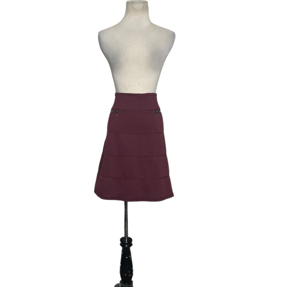 Athleta burgundy pull on tier skirt size Medium